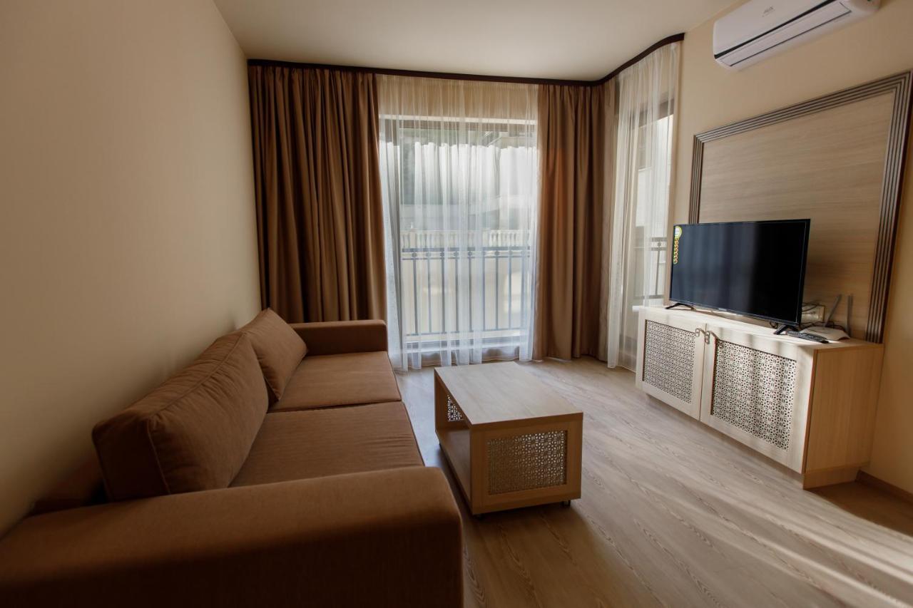 Private Apartments In Argisht Partez Golden Sands Exteriör bild