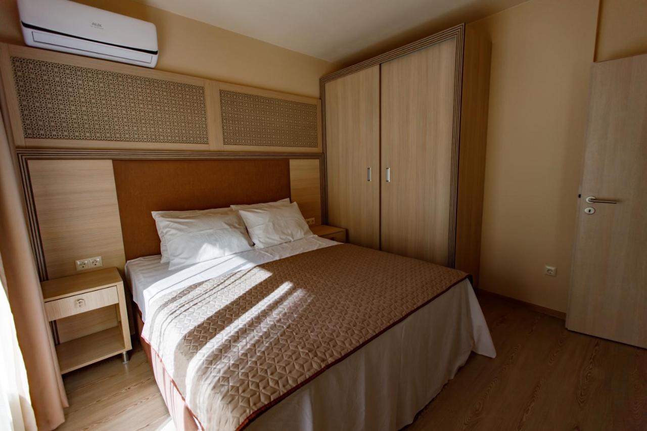 Private Apartments In Argisht Partez Golden Sands Exteriör bild
